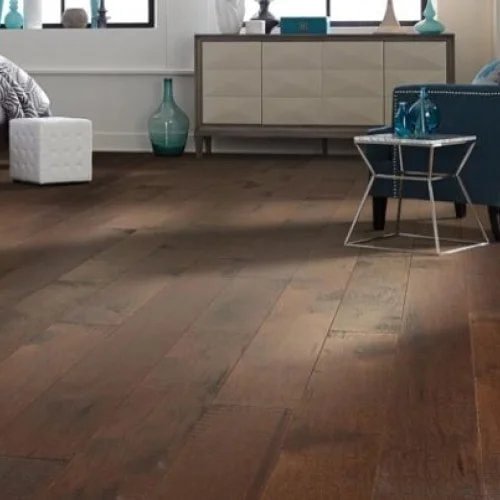 Article on engineered versus solid hardwood flooring provided by Floor Xpo in Houston, TX